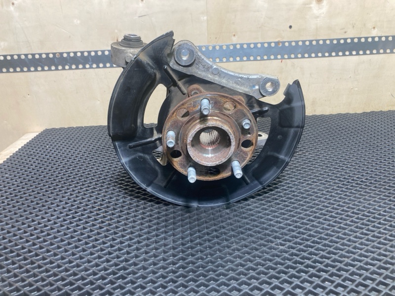 Кулак в сборе со ступицей, 15000 рублей, Ховрино