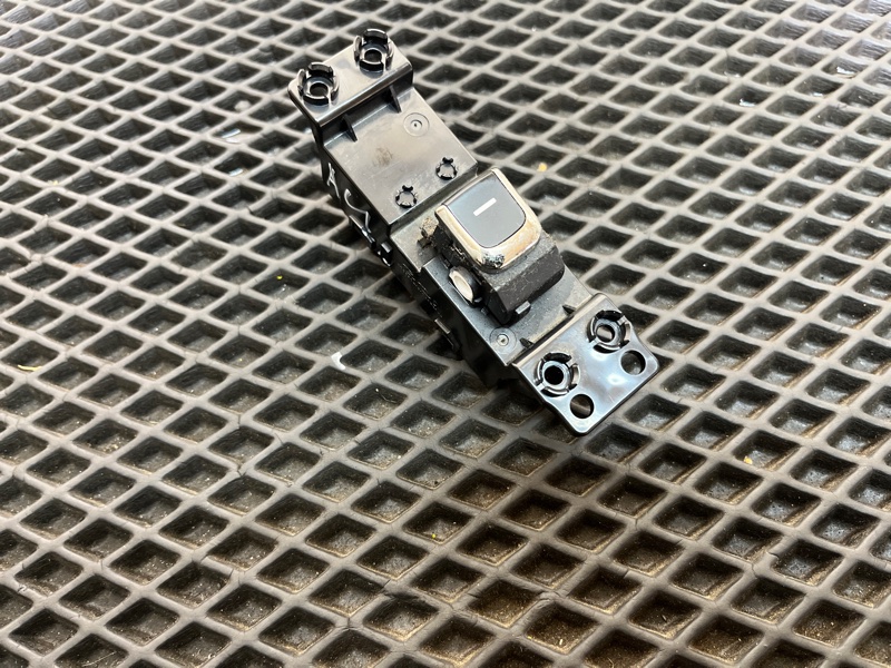 Кнопка стеклоподъемника, 1500 рублей, Ховрино