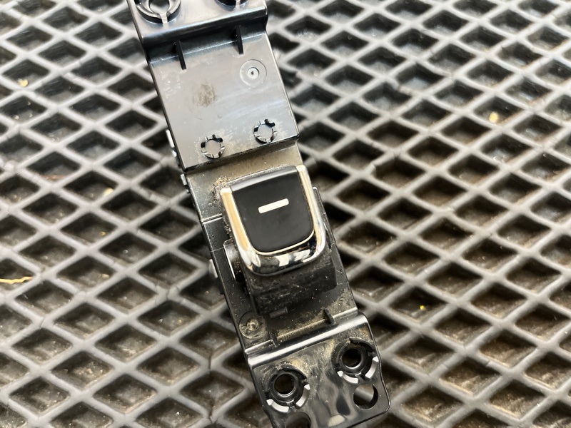 Кнопка стеклоподъемника, 1500 рублей, Ховрино