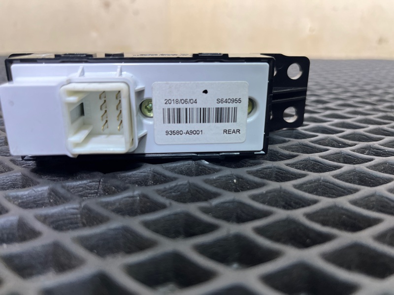 Кнопка стеклоподъемника, 1500 рублей, Ховрино