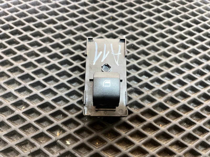 Кнопка стеклоподъемника, 1000 рублей, Ховрино