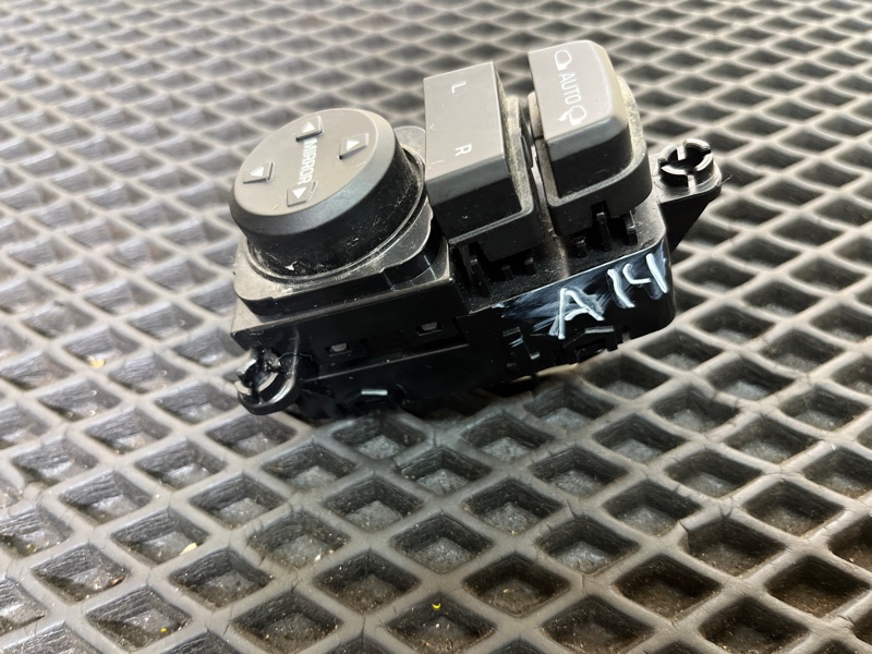 Блок управления зеркалами, 1500 рублей, Ховрино