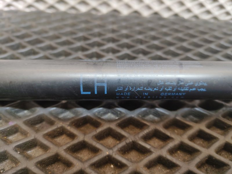 Амортизатор двери багажника, 1500 рублей, Ховрино