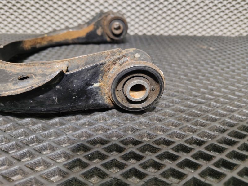 Рычаг подвески верхний, 3000 рублей, Ховрино