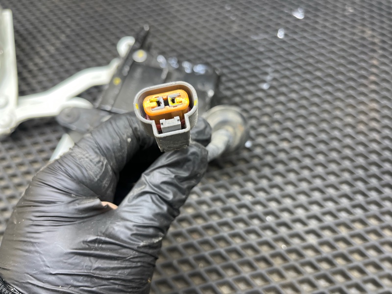 Петля капота, 9000 рублей, Ховрино