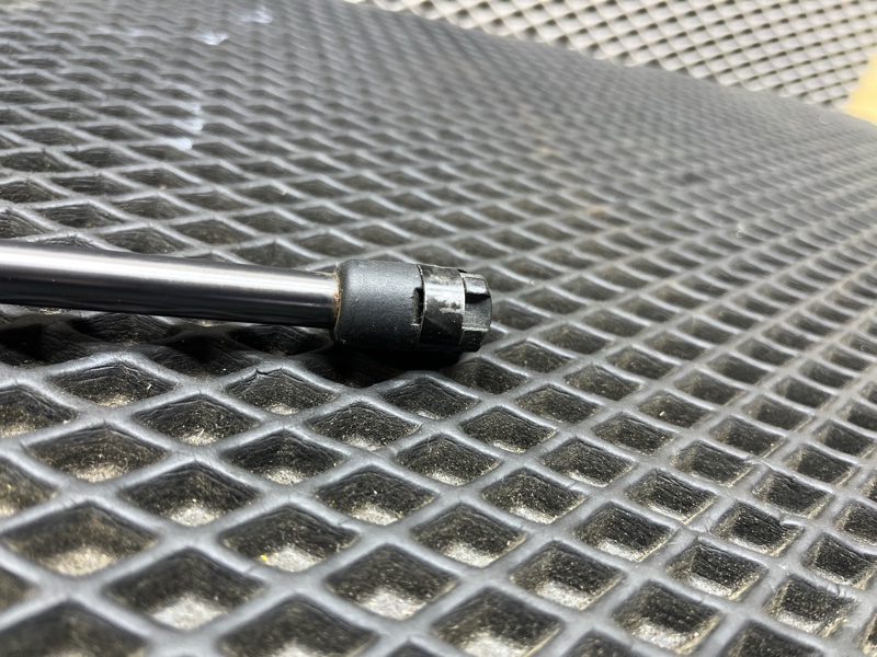 Амортизатор двери багажника, 3000 рублей, Ховрино