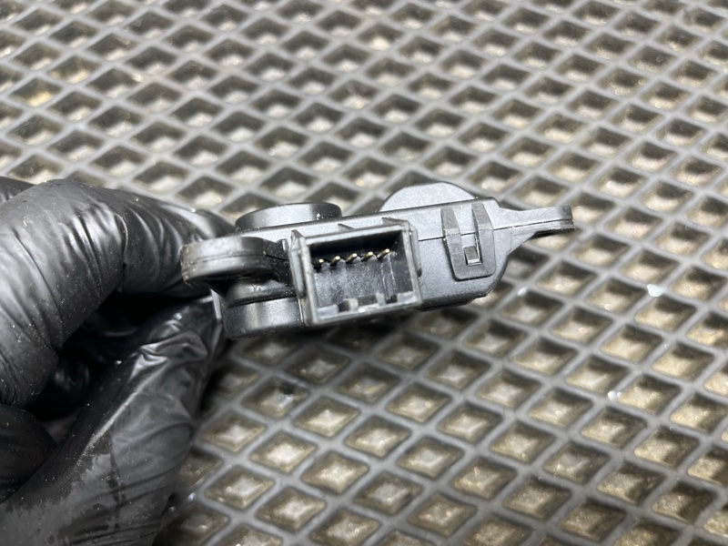 Сервопривод заслонок печки, 2000 рублей, Ховрино