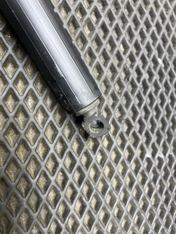 Амортизатор двери багажника, 7000 рублей, Ховрино