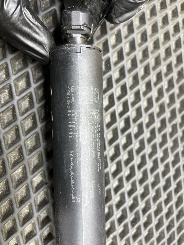 Амортизатор двери багажника, 7000 рублей, Ховрино