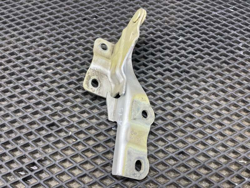 Петля капота, 2500 рублей, Ховрино