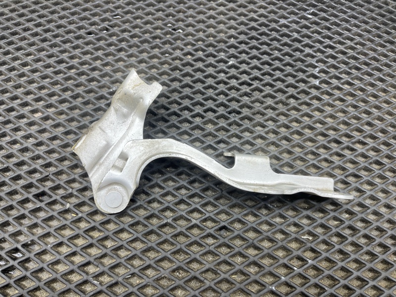 Петля капота, 2500 рублей, Ховрино