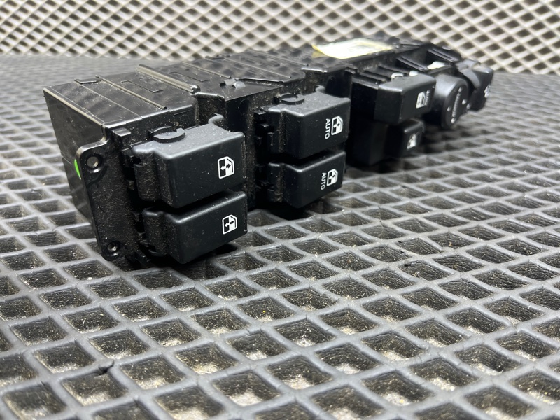 Блок управления стеклоподъемниками, 8000 рублей, Ховрино