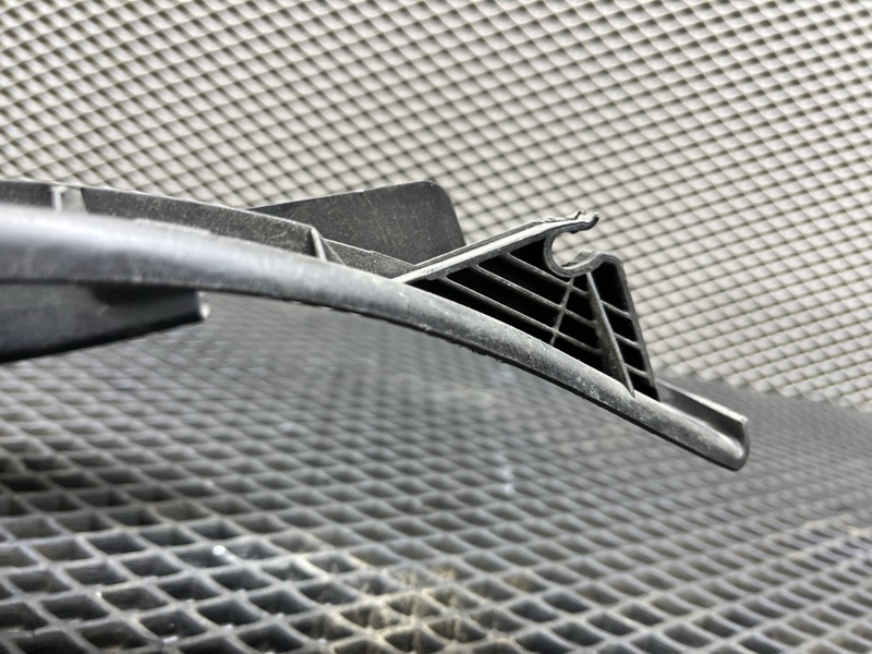 Накладка подкапотная, 3000 рублей, Ховрино