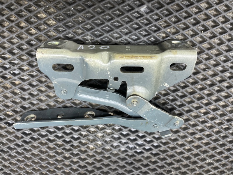 Петля капота, 1500 рублей, Ховрино