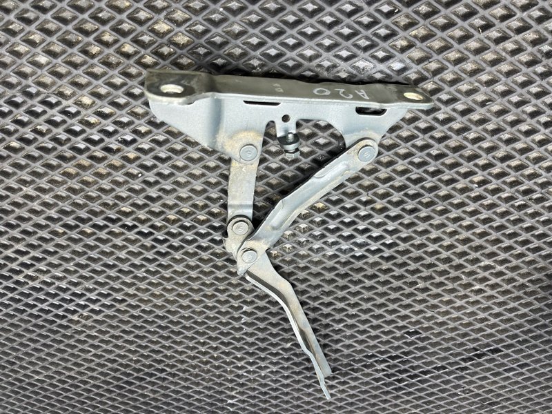 Петля капота, 1500 рублей, Ховрино