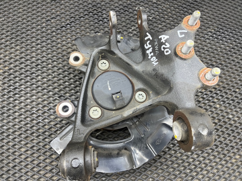 Кулак в сборе со ступицей, 14000 рублей, Ховрино