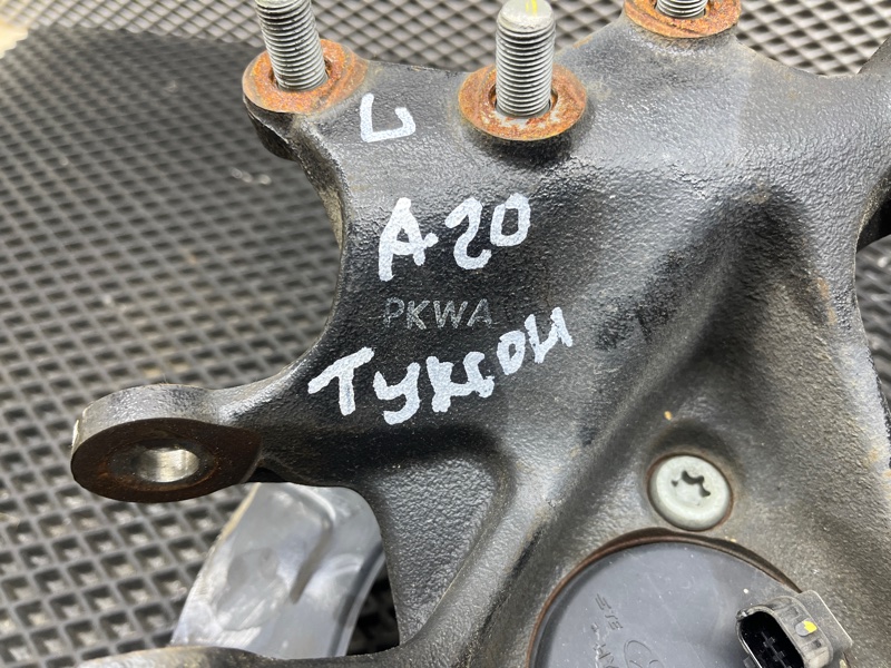 Кулак в сборе со ступицей, 14000 рублей, Ховрино