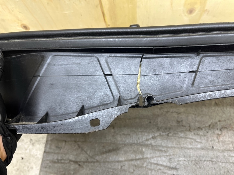 Решетка под лобовое стекло, 7000 рублей, Ховрино