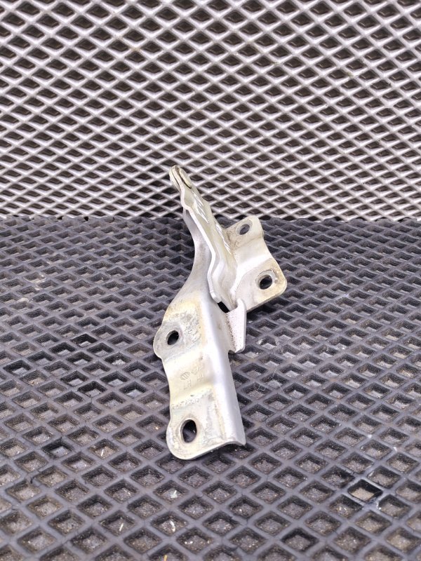 Петля капота, 2500 рублей, Ховрино