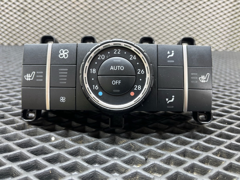 Блок управления климат-контролем, 2500 рублей, Ховрино