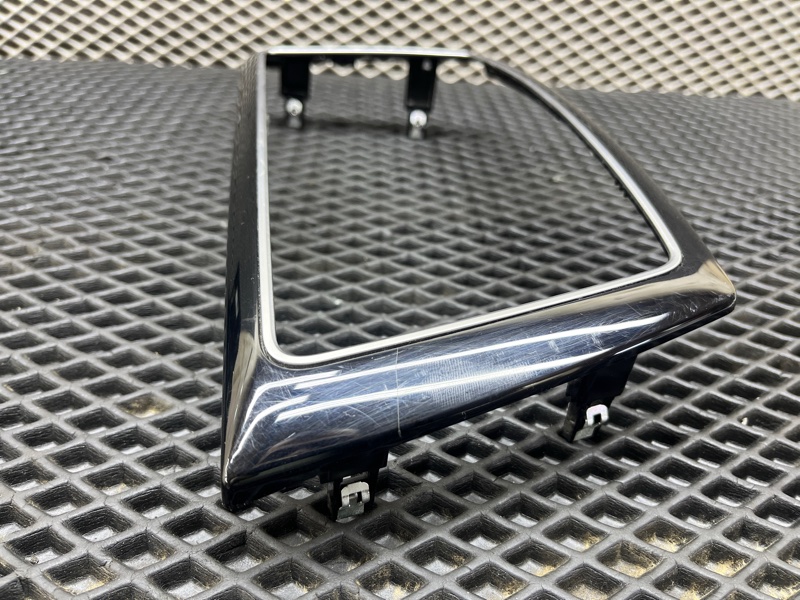 Накладка в салоне, 2000 рублей, Ховрино