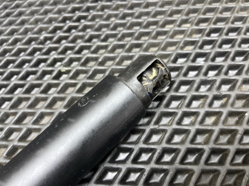 Амортизатор двери багажника, 2000 рублей, Ховрино