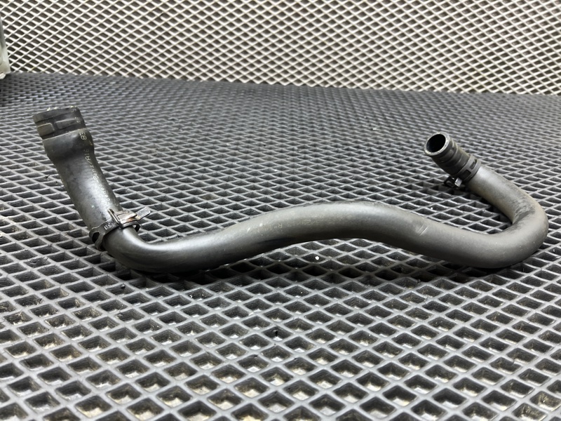 Патрубок системы охлаждения, 1000 рублей, Ховрино