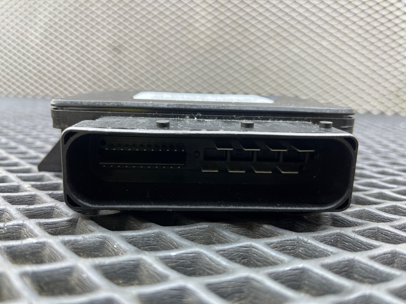 Блок управления стояночным тормозом, 1000 рублей, Ховрино