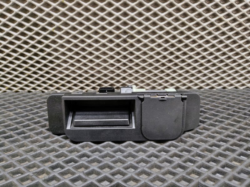 Ручка открывания багажника, 2500 рублей, Ховрино