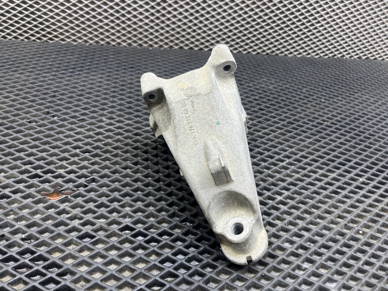 Кронштейн двигателя, 3500 рублей, Ховрино