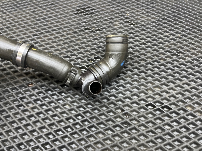 Патрубок системы охлаждения, 1000 рублей, Ховрино