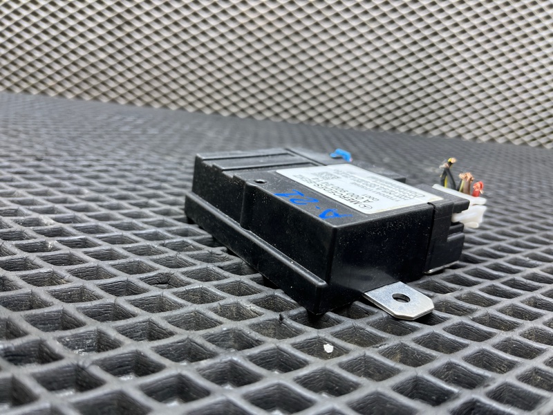 Блок управления топливным насосом, 2000 рублей, Ховрино