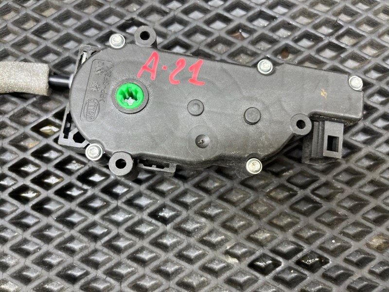 Доводчик двери багажника, 5000 рублей, Ховрино