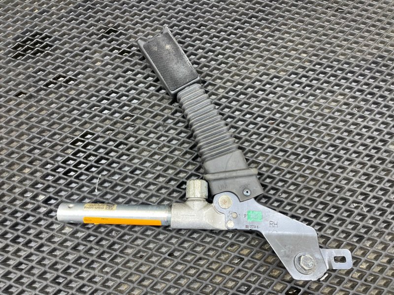 Преднатяжитель ремня безопасности, 9000 рублей, Ховрино