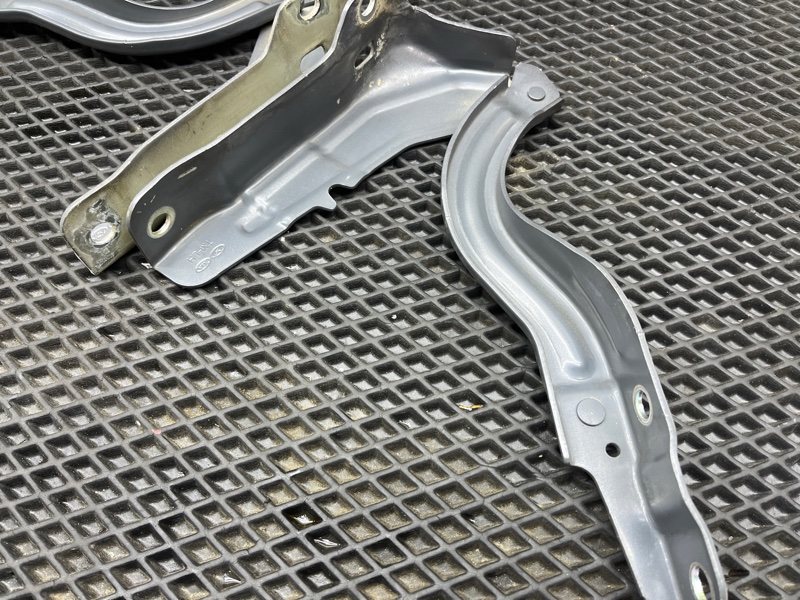 Петля капота, 6000 рублей, Ховрино