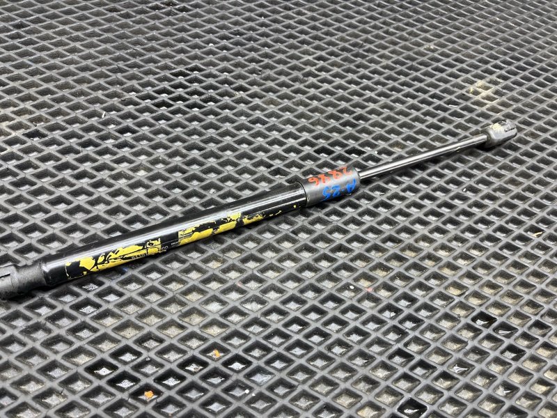 Амортизатор капота, 1000 рублей, Ховрино