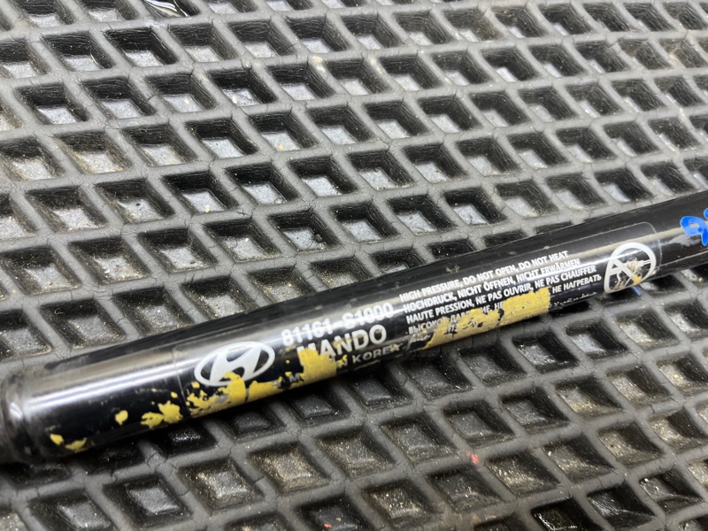 Амортизатор капота, 1000 рублей, Ховрино