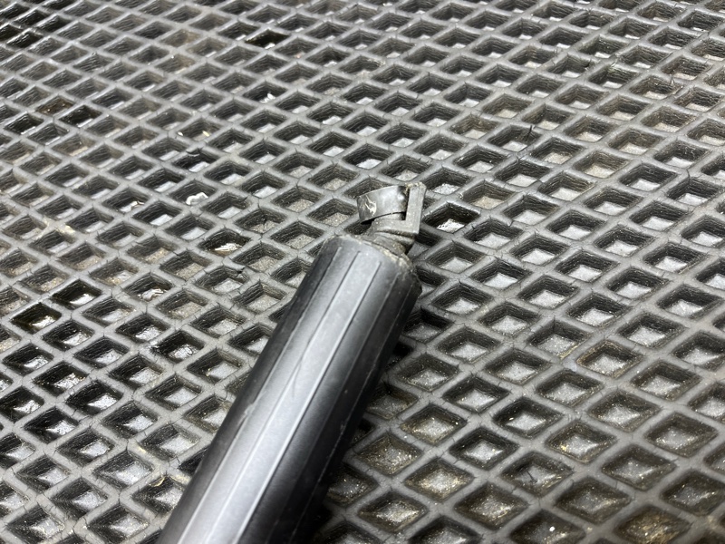 Амортизатор двери багажника, 5000 рублей, Ховрино