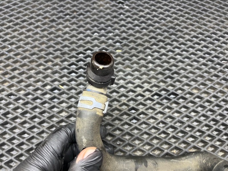 Патрубок системы охлаждения, 1000 рублей, Ховрино