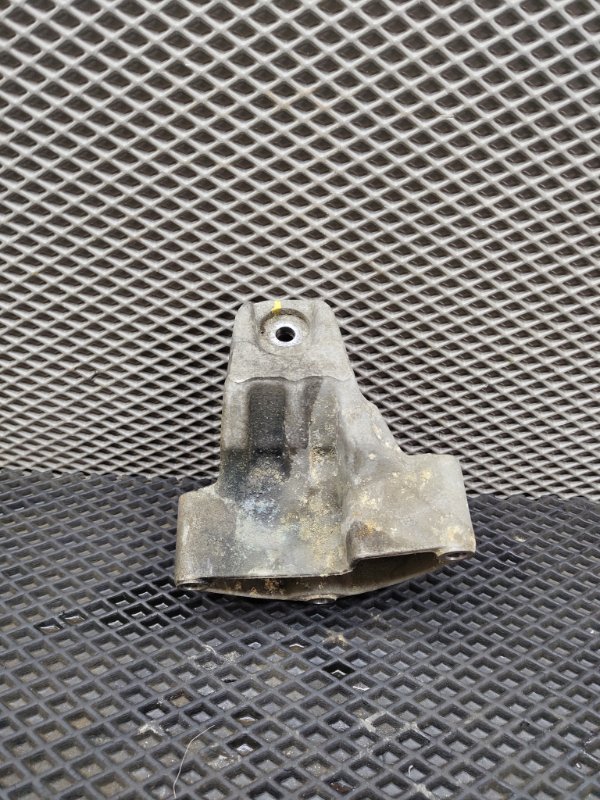 Кронштейн двигателя, 2000 рублей, Ховрино