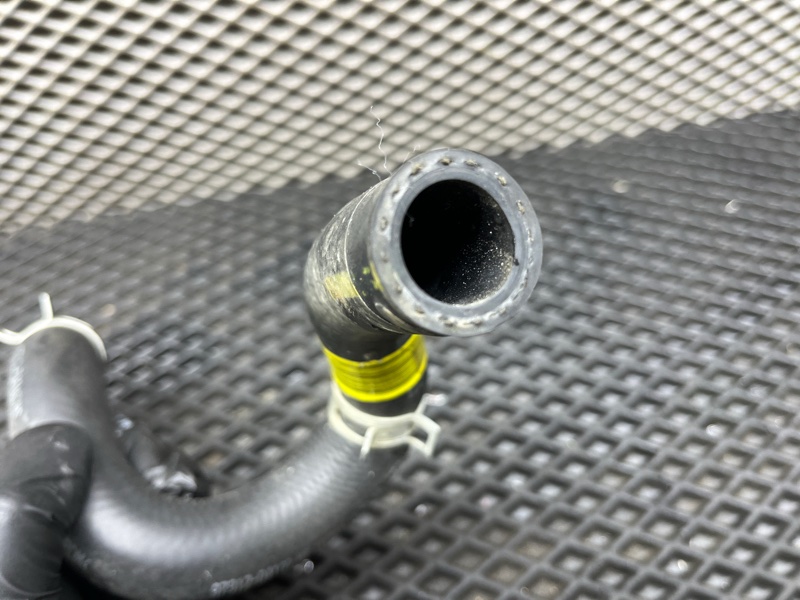 Патрубок системы охлаждения, 1000 рублей, Ховрино