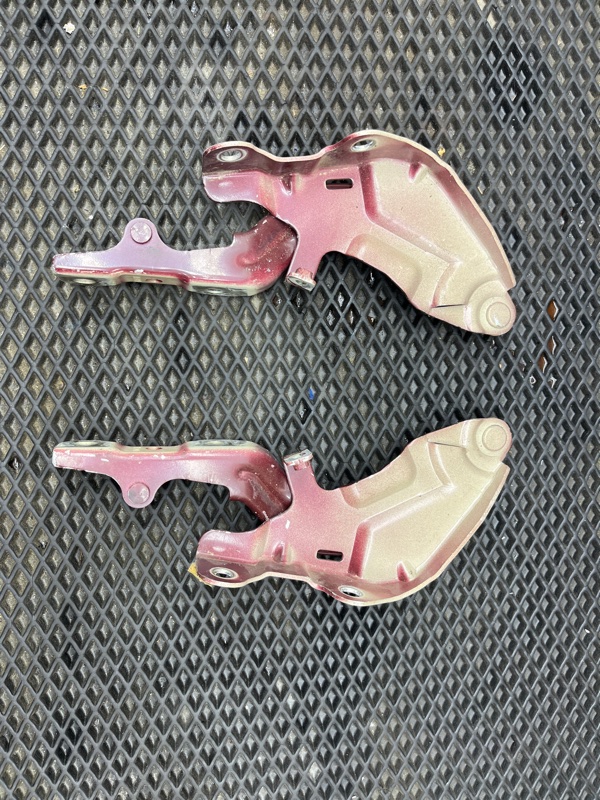 Петля капота, 7000 рублей, Ховрино