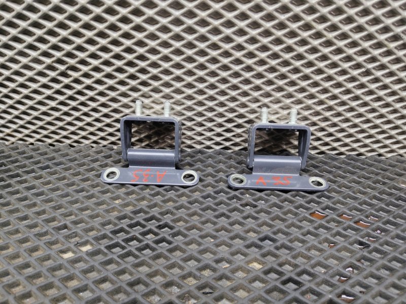 Петля двери багажника, 3000 рублей, Ховрино