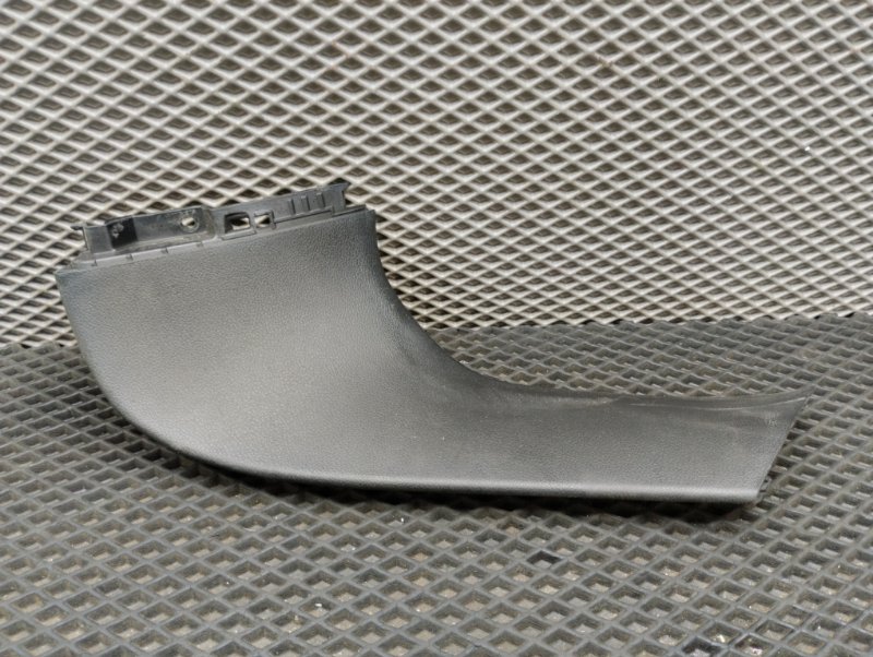 Накладка двери багажника, 2000 рублей, Ховрино