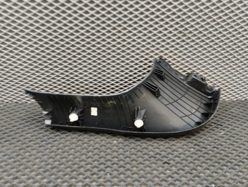 Накладка двери багажника, 2000 рублей, Ховрино