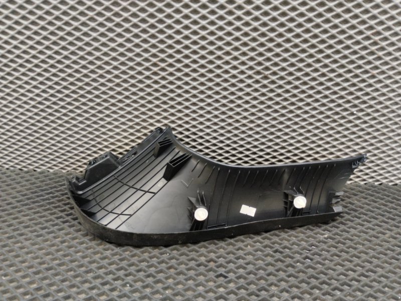 Накладка двери багажника, 2000 рублей, Ховрино