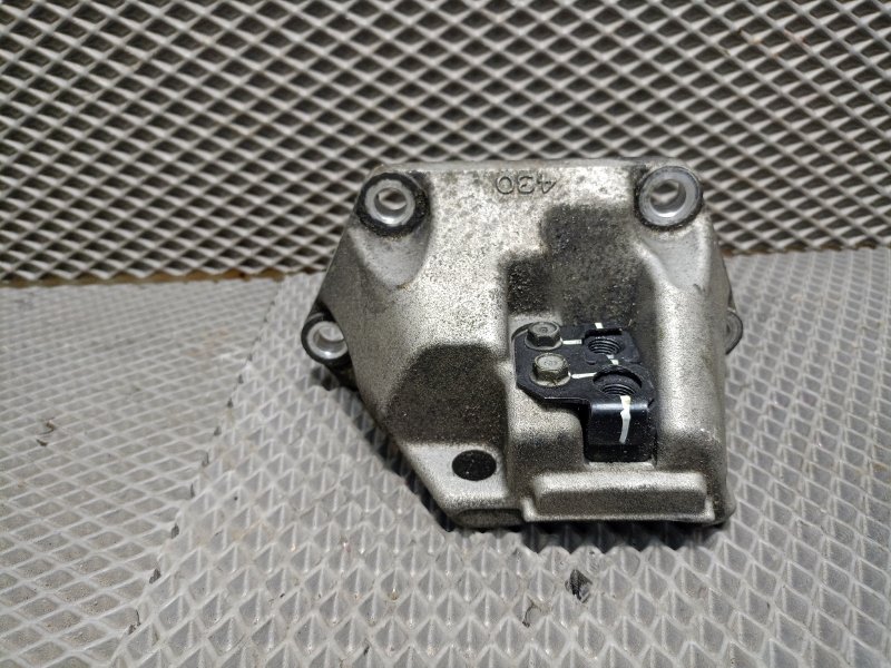 Кронштейн опоры двигателя, 4000 рублей, Ховрино