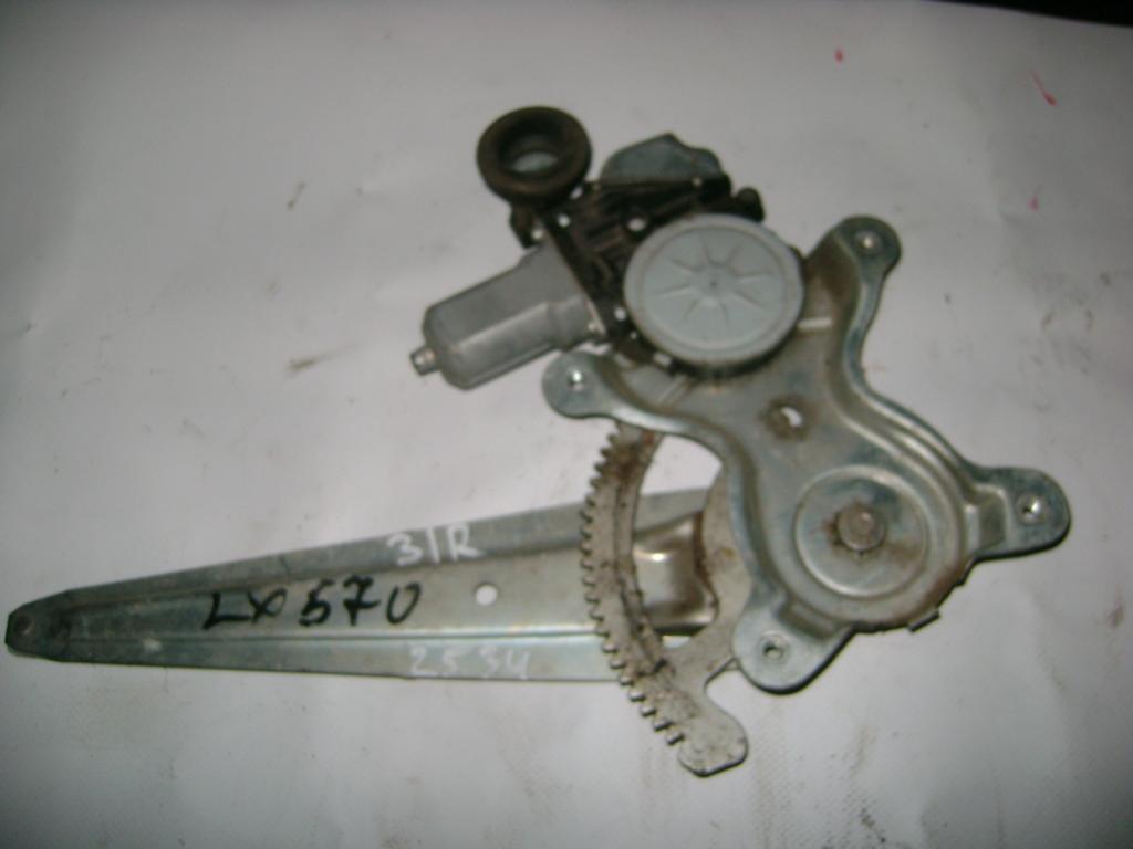 Стеклоподъемник задний правый, 2000 рублей, Пермь