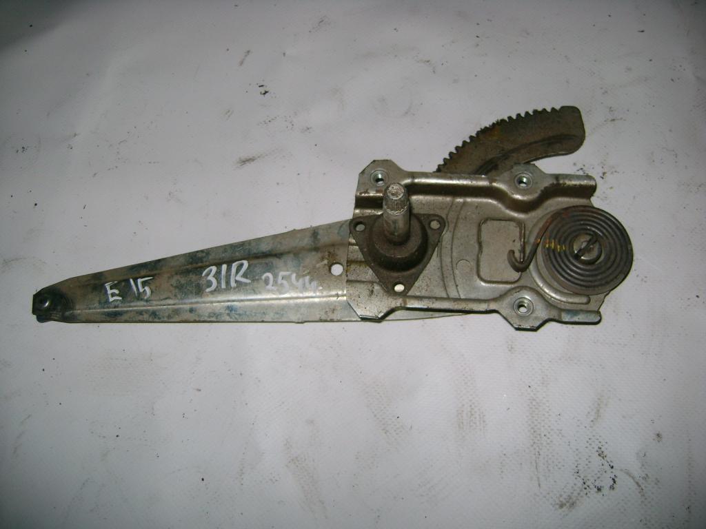 Стеклоподъемник механический задний правый, 550 рублей, Пермь