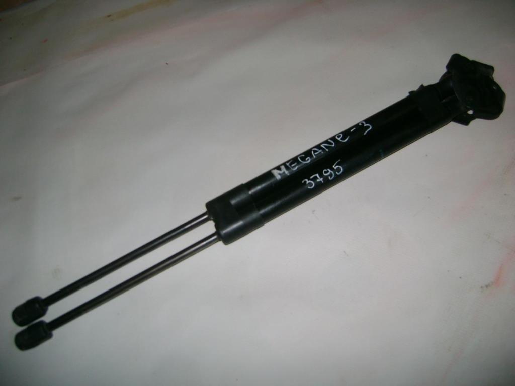 Амортизатор двери багажника, 500 рублей, Пермь